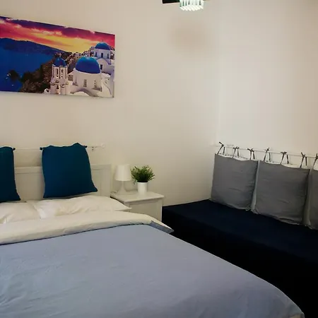 Konukevi Saint Nicholas Plaza 3*