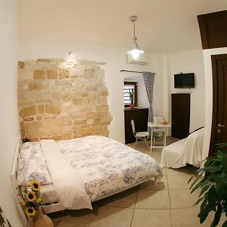 Saint Nicholas Plaza Affittacamere 3*