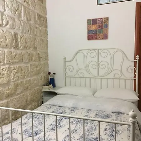 Saint Nicholas Plaza