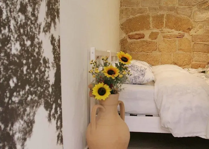 Saint Nicholas Plaza Vendégház 3*