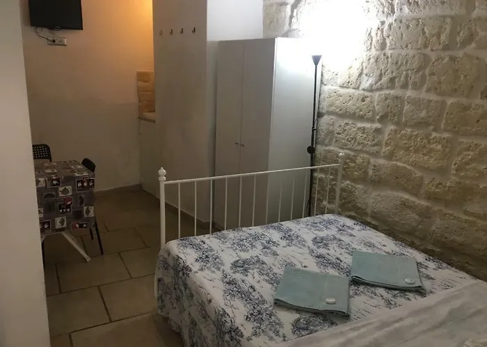 Saint Nicholas Plaza